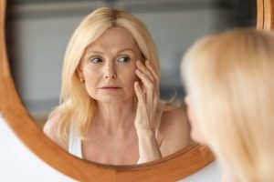 rejuvenecer la cara tratamiento cuidado facial productos hidratación