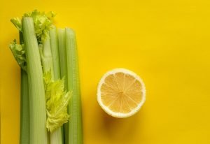 apio con limón combinación beneficios mezcla saludable