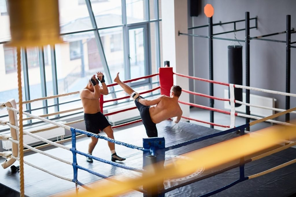 kick boxing entrenamiento practica deporte de combate
