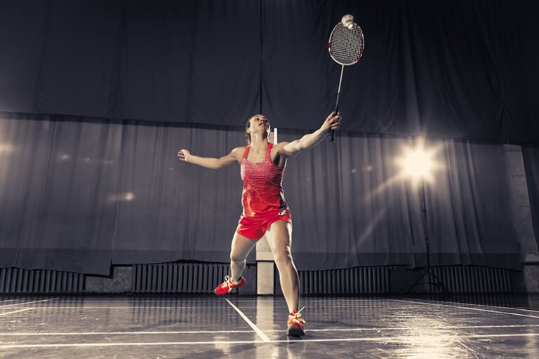 Badminton como se juega: Reglas, técnicas y equipamiento | Run On World